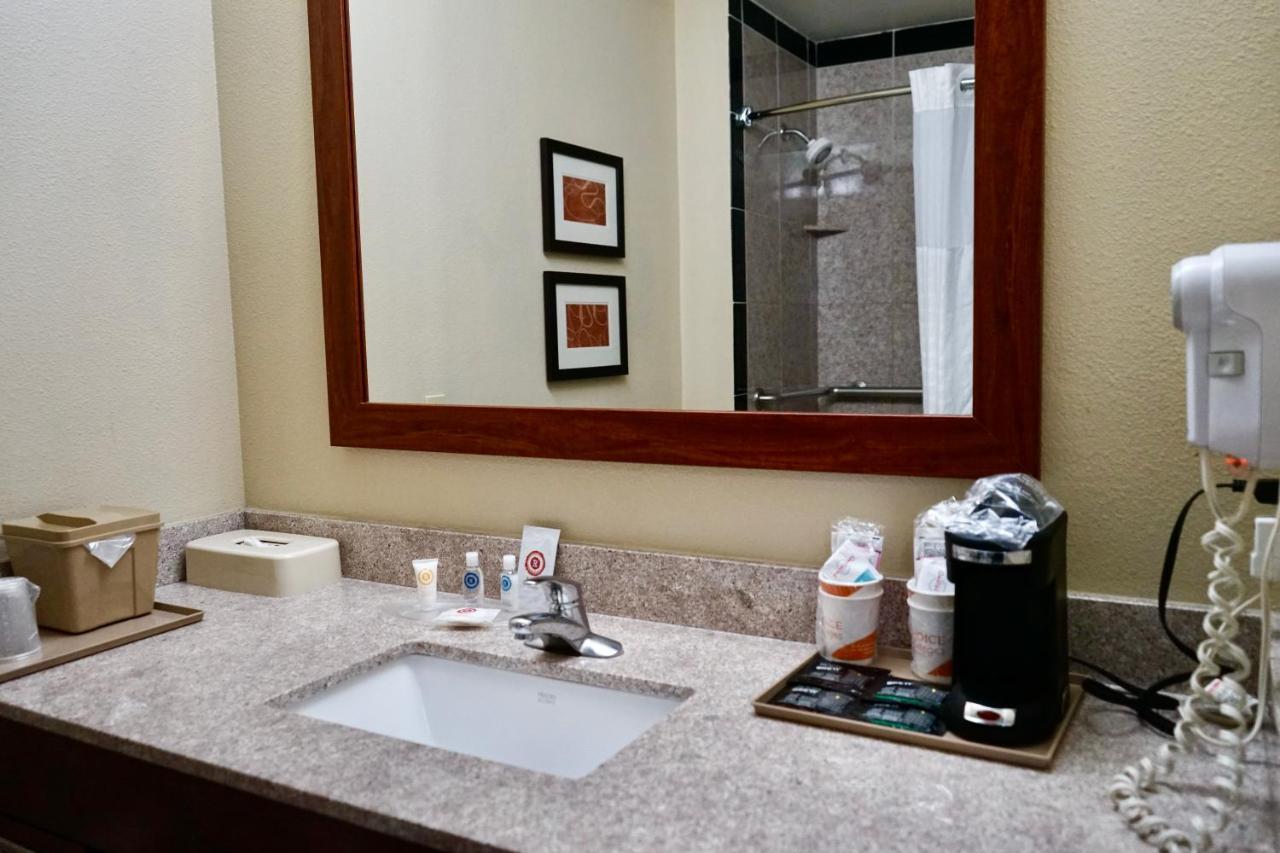 Comfort Suites Victorville-Hesperia Bagian luar foto