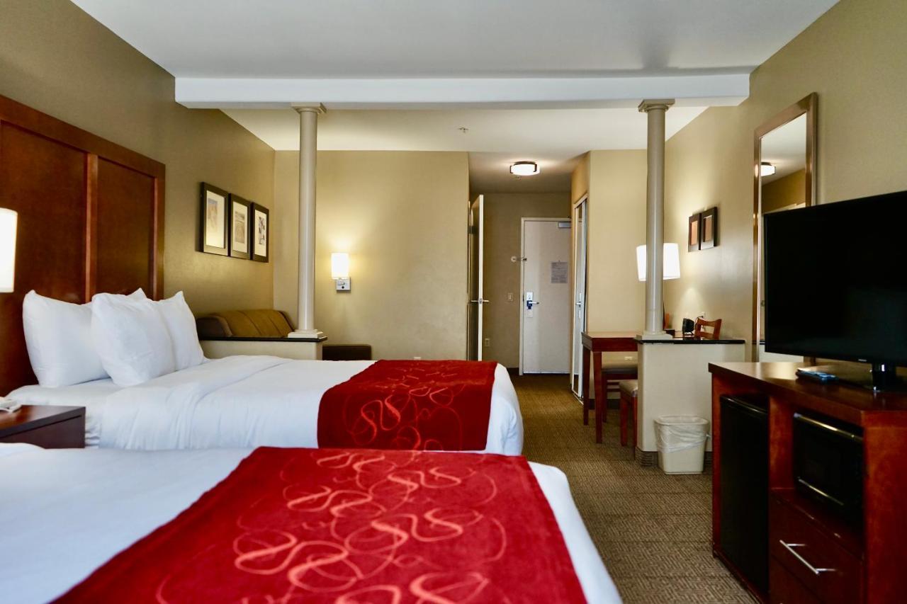 Comfort Suites Victorville-Hesperia Bagian luar foto