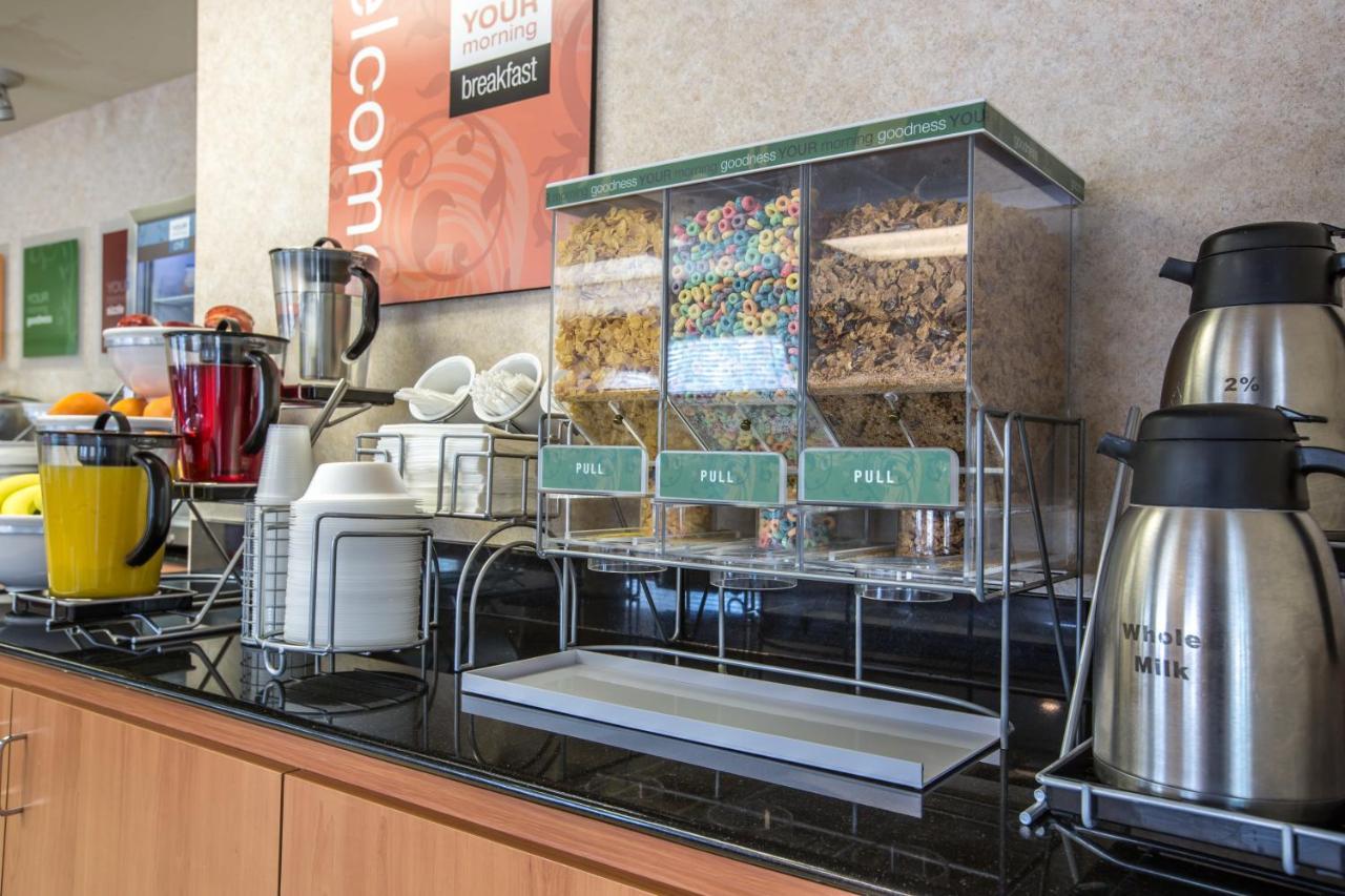 Comfort Suites Victorville-Hesperia Bagian luar foto