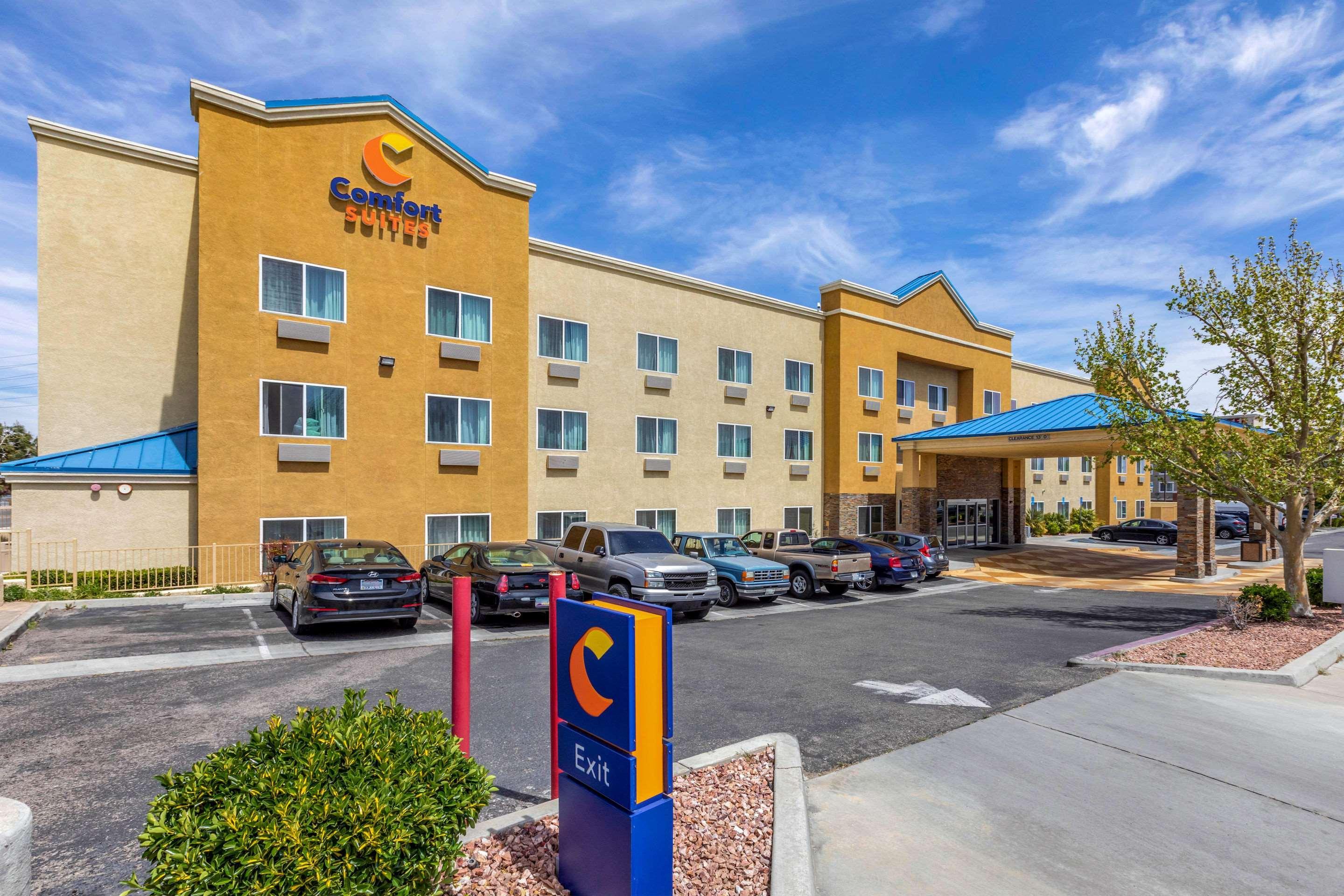 Comfort Suites Victorville-Hesperia Bagian luar foto