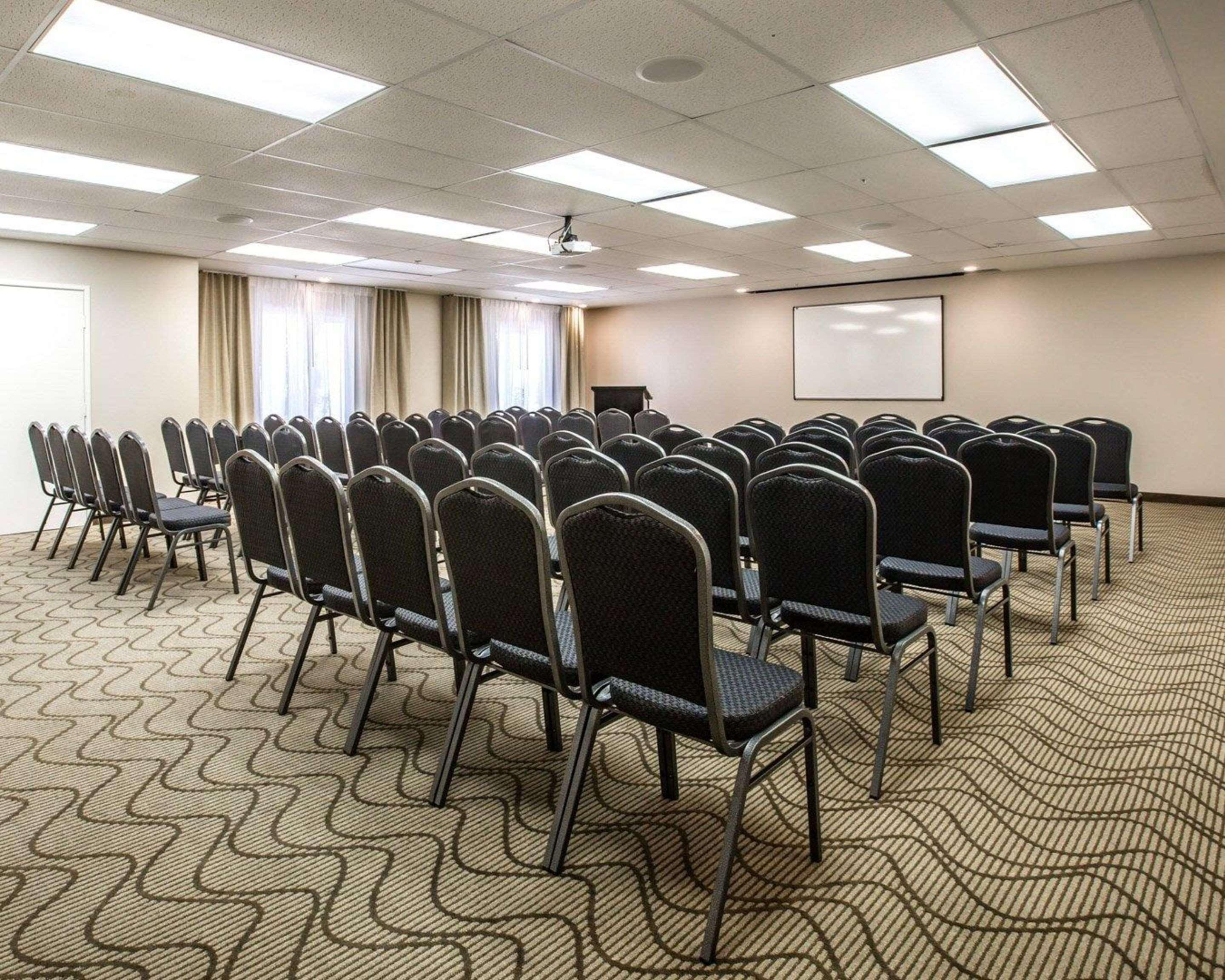 Comfort Suites Victorville-Hesperia Bagian luar foto