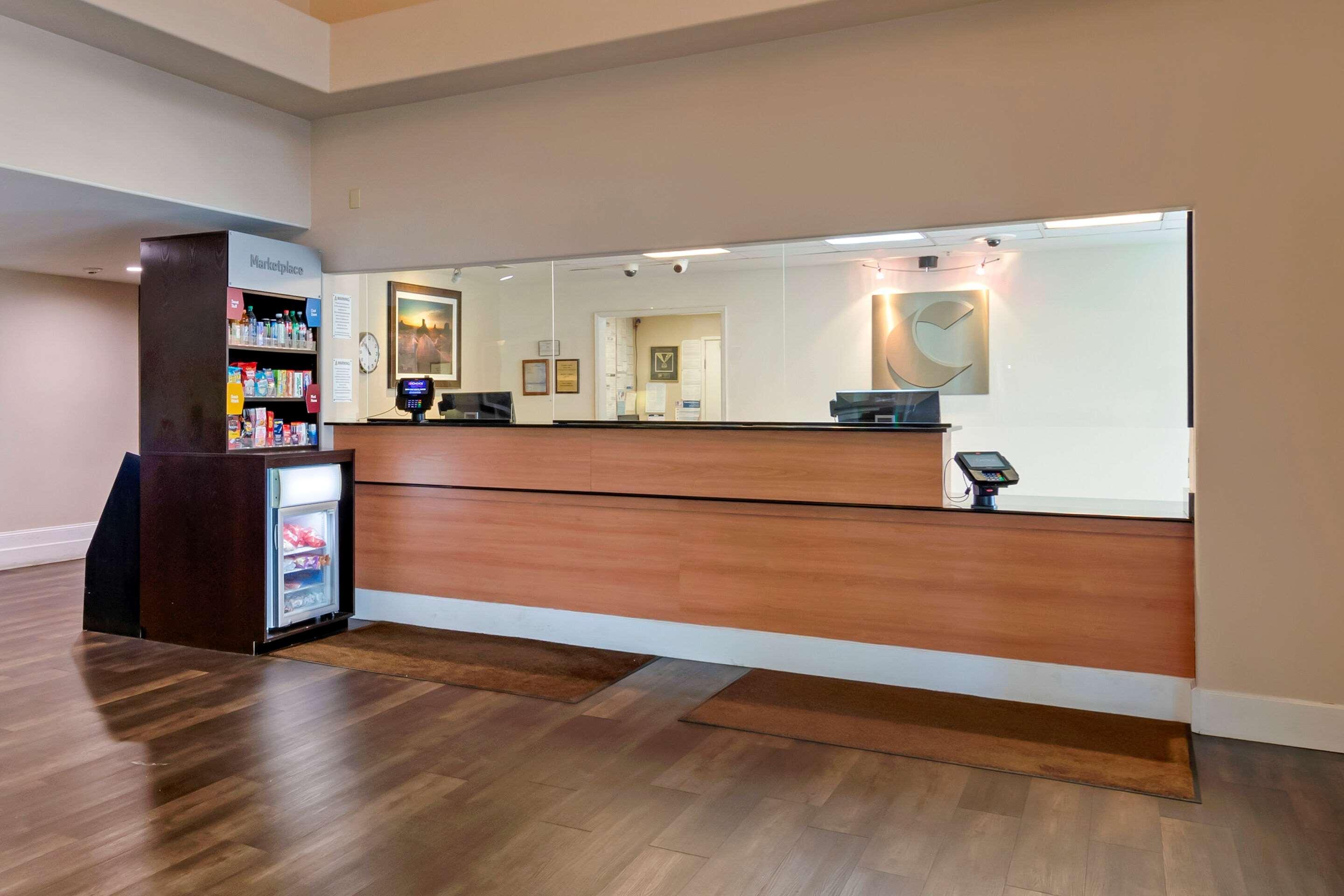 Comfort Suites Victorville-Hesperia Bagian luar foto