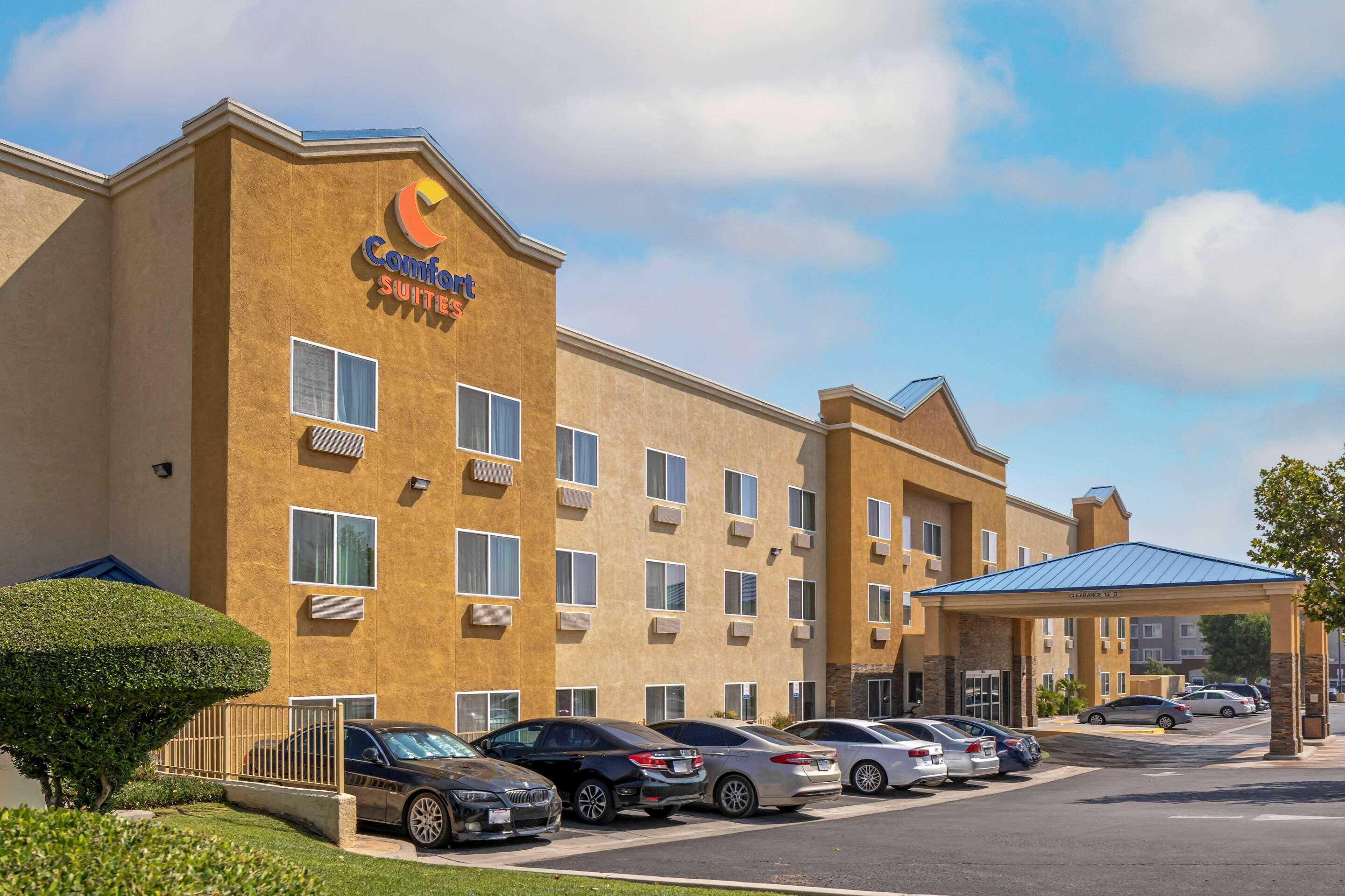 Comfort Suites Victorville-Hesperia Bagian luar foto