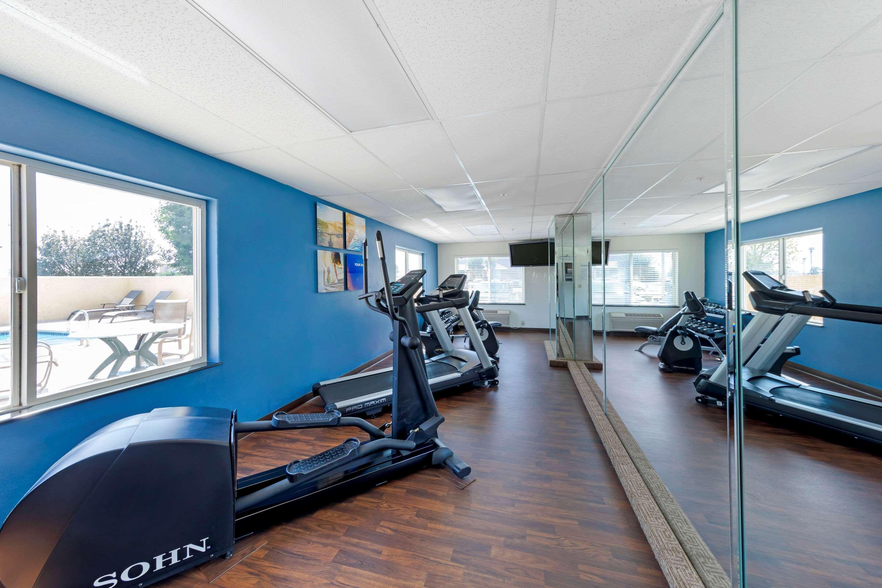 Comfort Suites Victorville-Hesperia Bagian luar foto