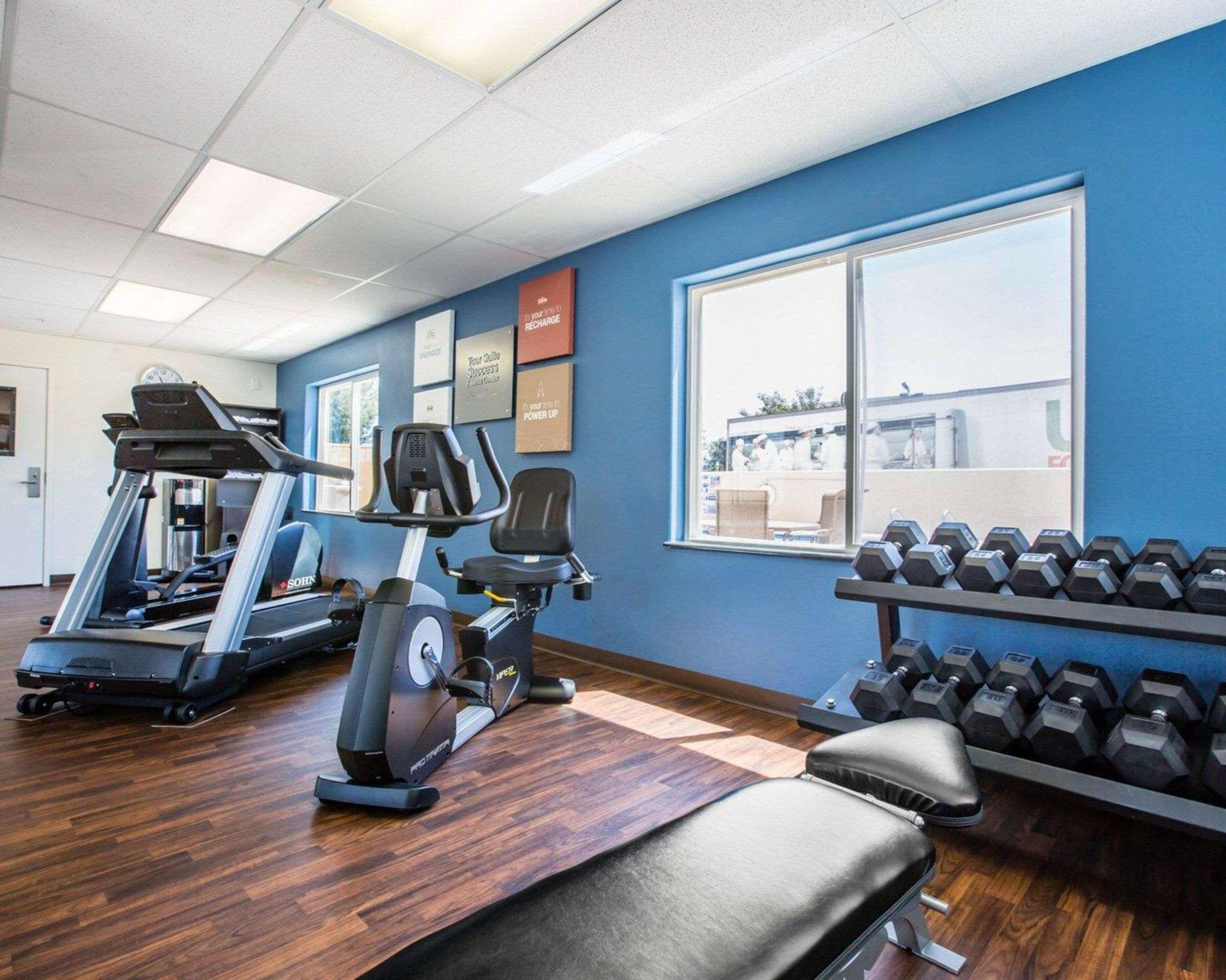 Comfort Suites Victorville-Hesperia Bagian luar foto
