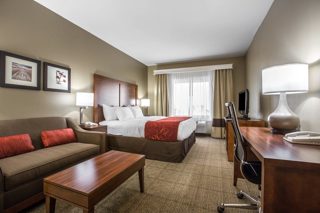 Comfort Suites Victorville-Hesperia Bagian luar foto